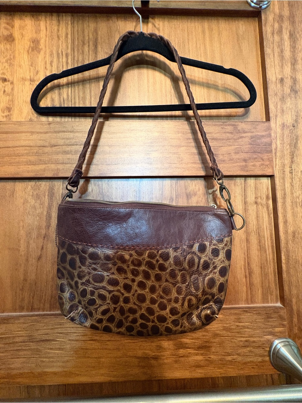 Brown Textured Leather Shoulder Bag - Classic Women's Tote